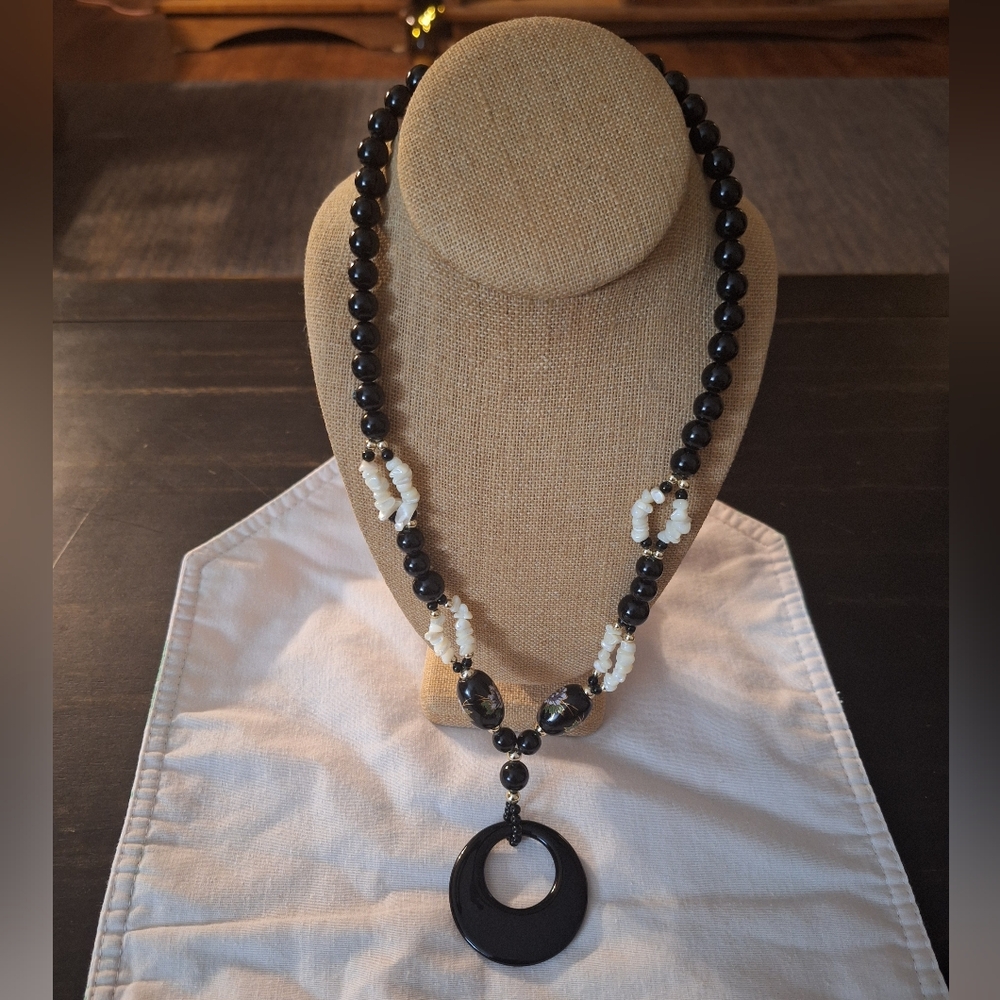 Mother of Pearl Ceramic Necklace
